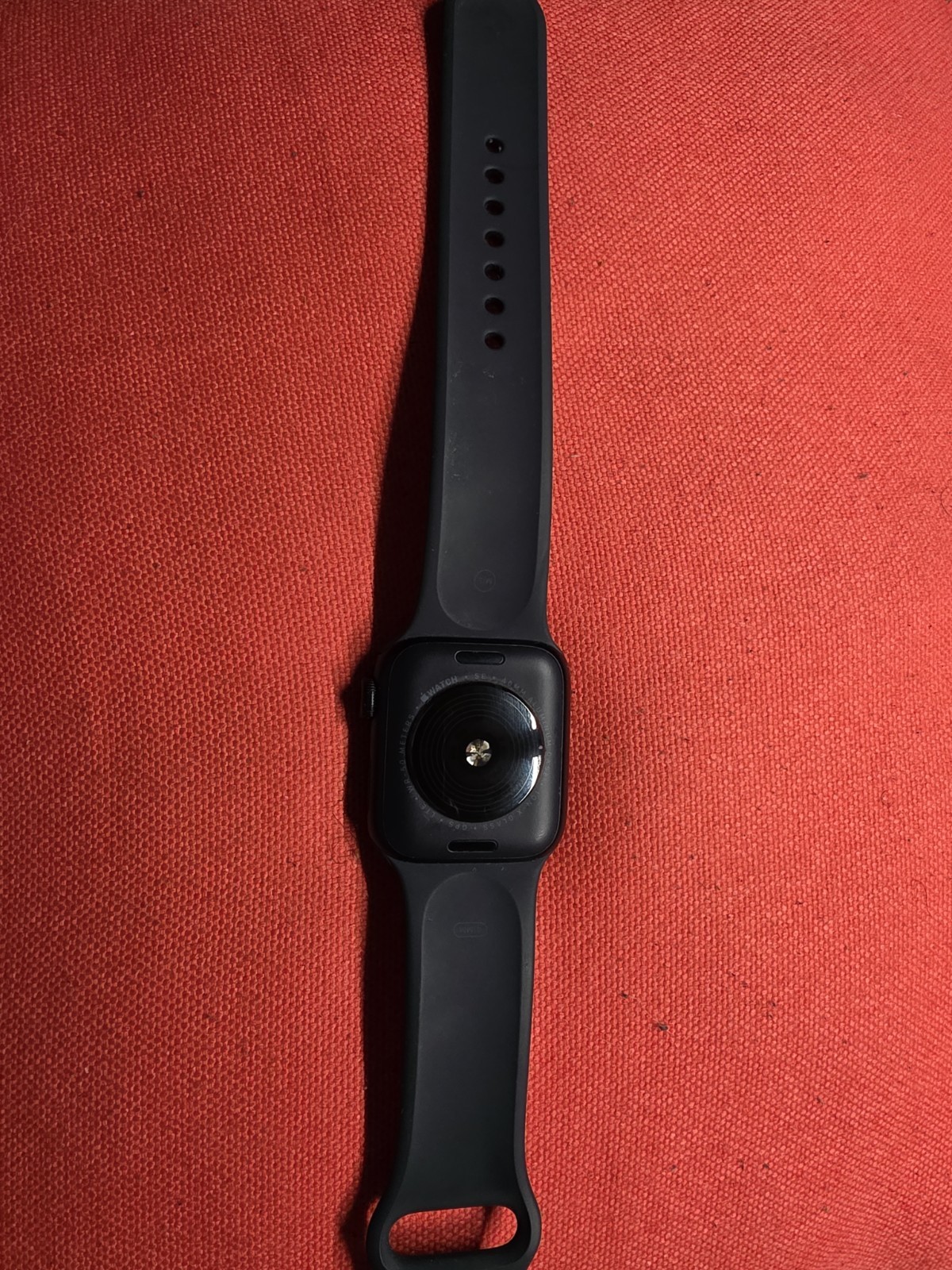 Apple Watch SE 2 40mm Midnight Aluminum – Midnight Sport Band MXE93LL/A