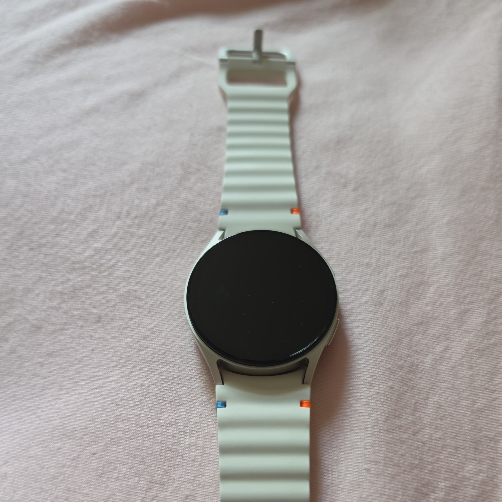 Samsung-Galaxy Watch7 Aluminum Smartwatch 40mm BT – Cream
