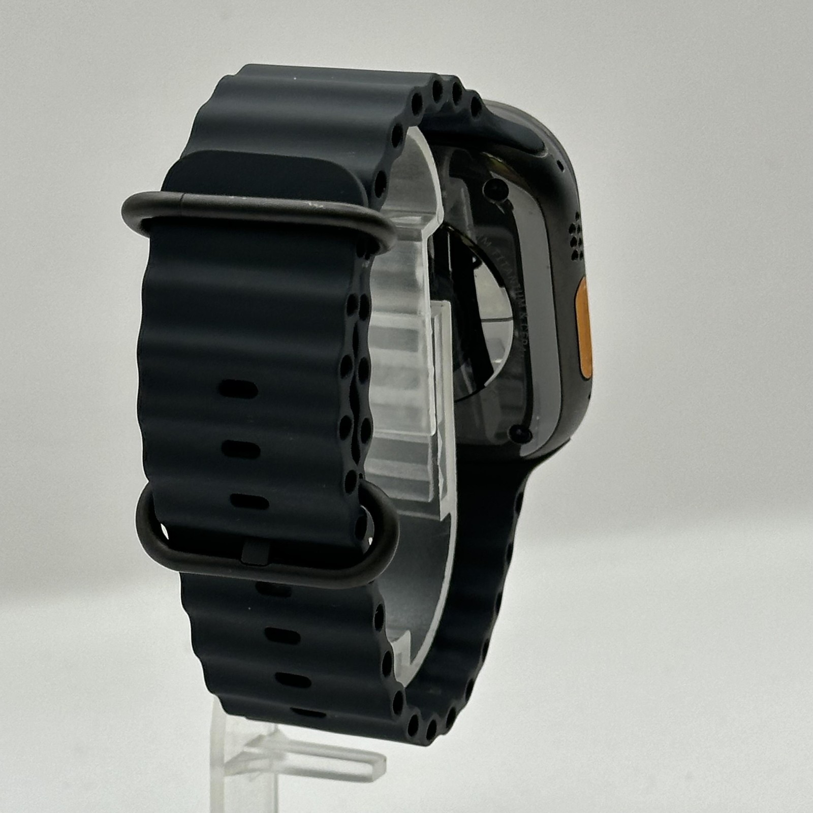 Apple Watch (Ultra 2) 49mm Black Titanium (LTE) w/ Black Ocean Band – Excellent