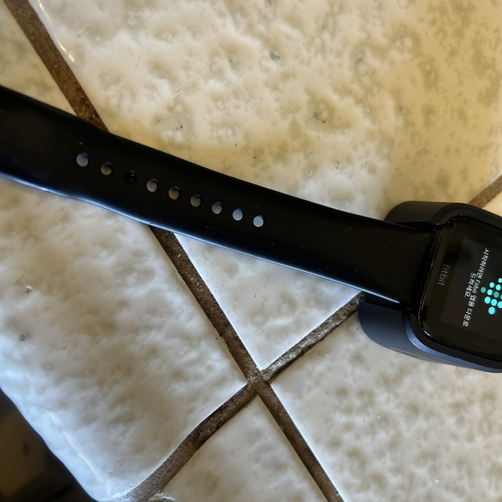 Fitbit Versa 2 Tracker, Black W/ Cord