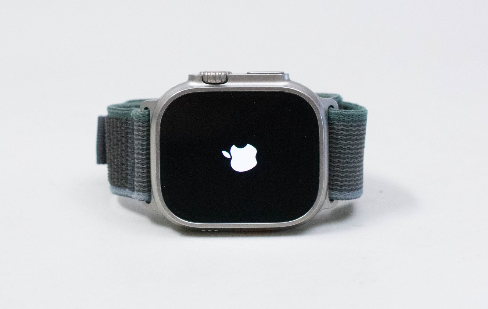 (MA4) Apple Watch Ultra 2 49mm Titanium Silver Case A2986 Gray Nylon Band