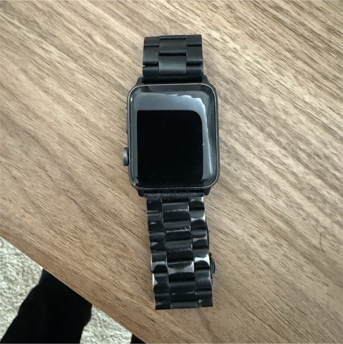 Apple Smart Watch 43mm Black Metal Band , Bluetooth and cellular connectivity