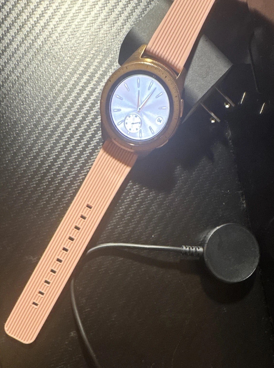 Samsung Galaxy Watch 42mm Gold Unlocked Bluetooth Tizen 4GB Pink Silicone Band