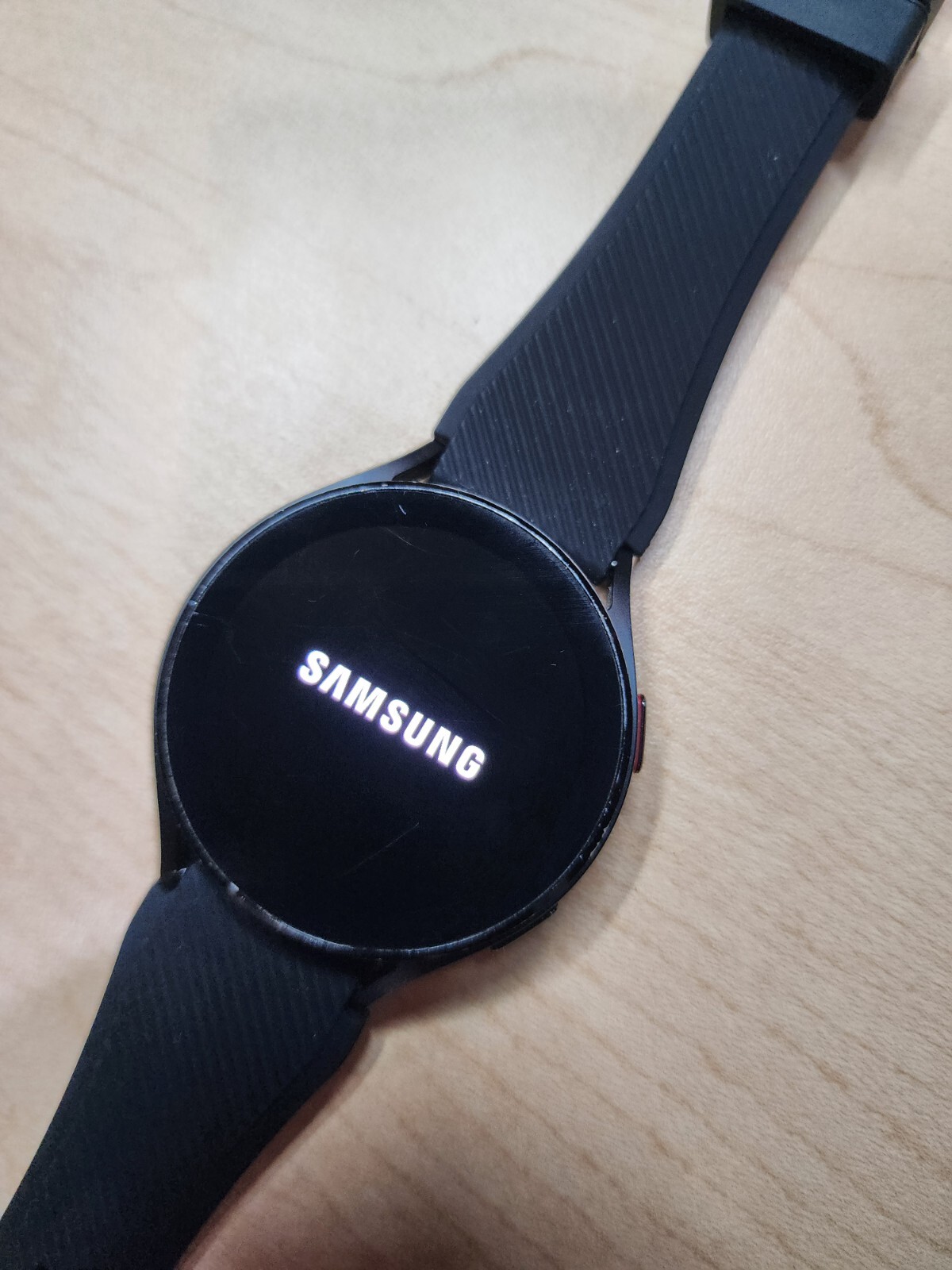Samsung – Galaxy Watch4 Aluminum Smartwatch (44mm) LTE – Black See pictures