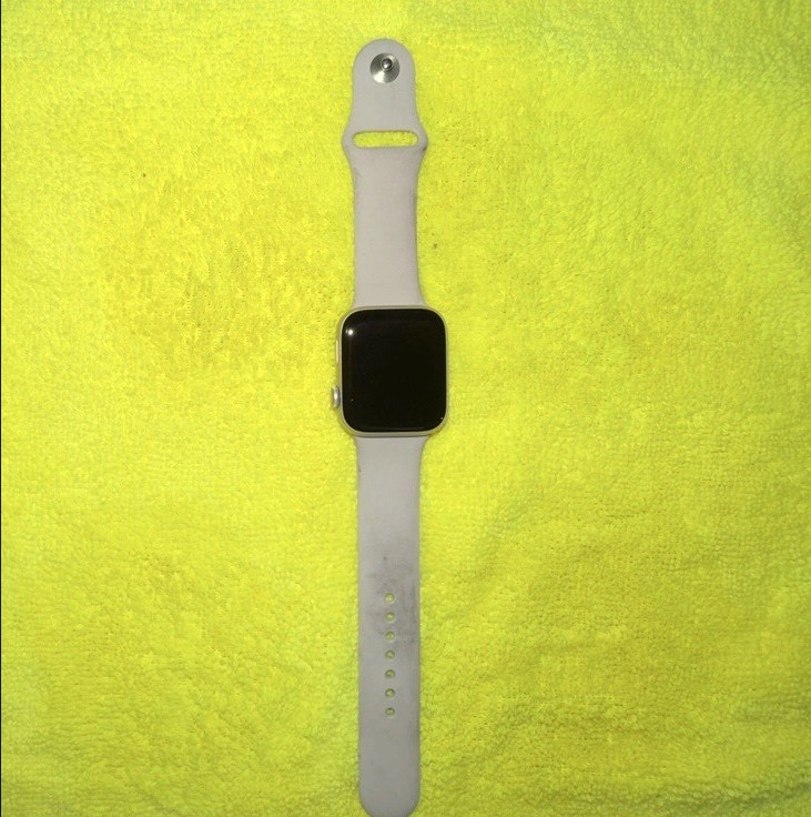 Apple Watch SE 44mm Rose Gold Aluminum Case