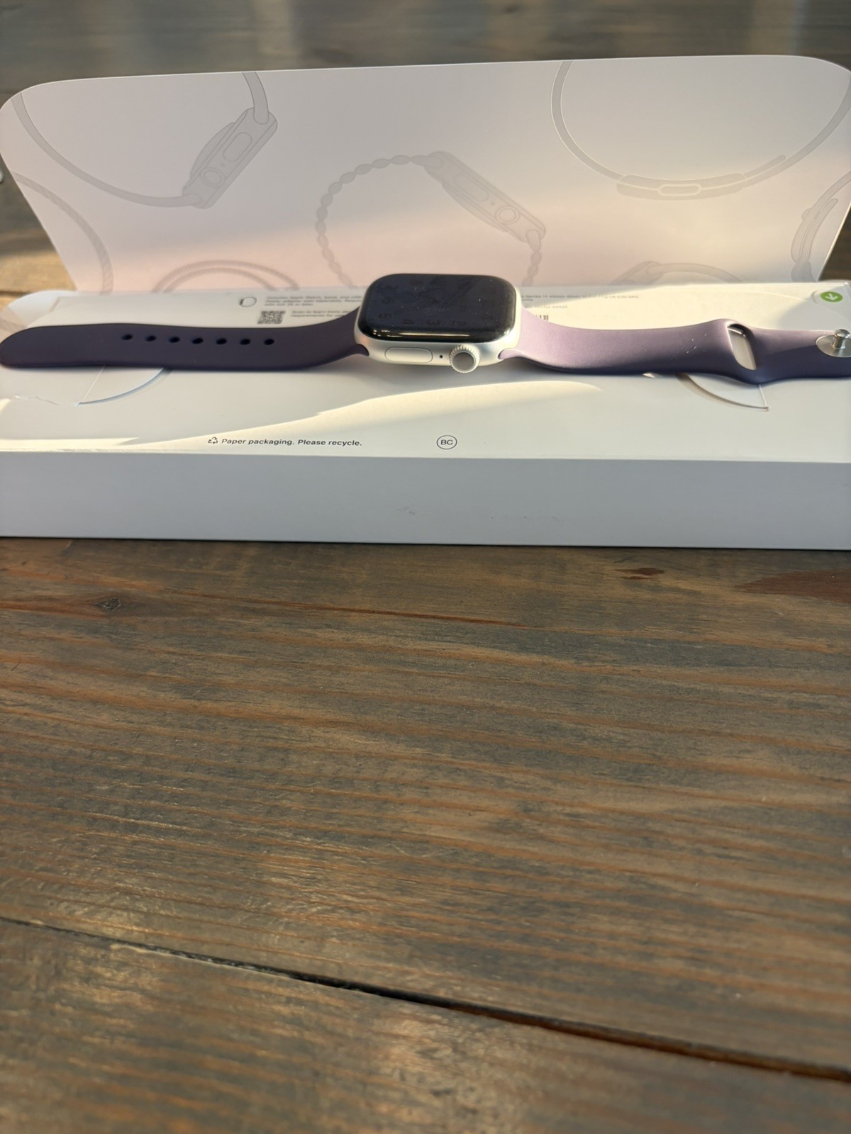 Apple Watch Series 11 42mm GPS Silver w/ S/M Purple Fog Sport Band MEU64LW/A