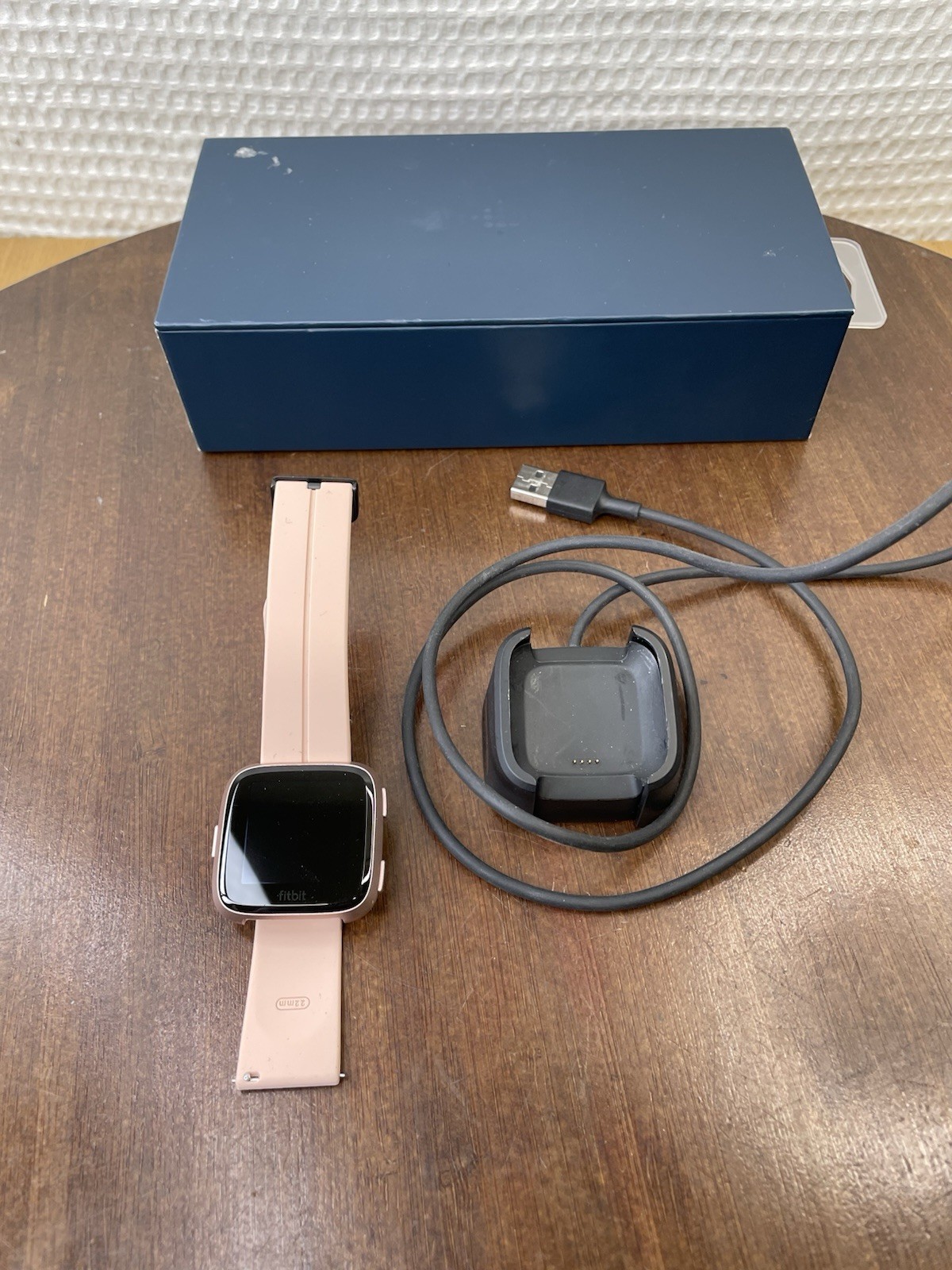 Fitbit Versa – Health & Fitness Smart Watch Activity Tracker FB505 Rose Gold