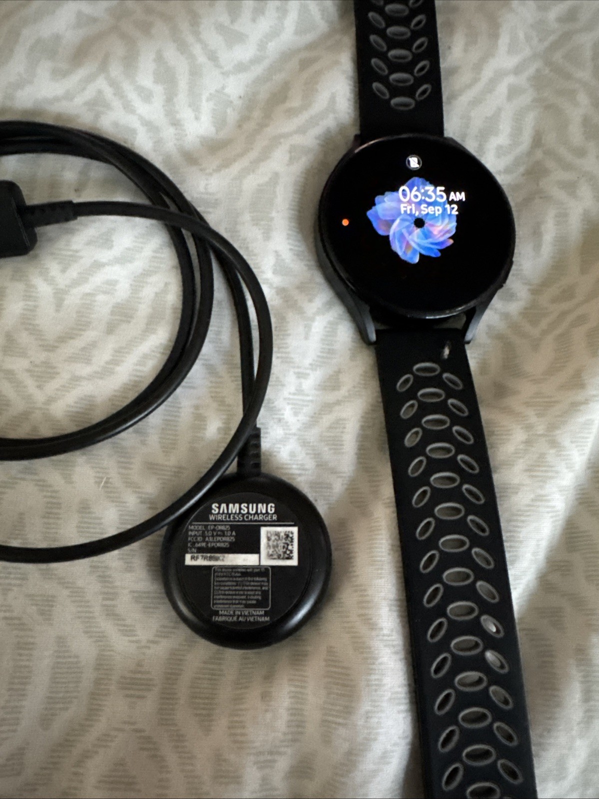 Samsung Galaxy Watch Active 2 SM-R820 44mm Aluminum Case with Sport Band…