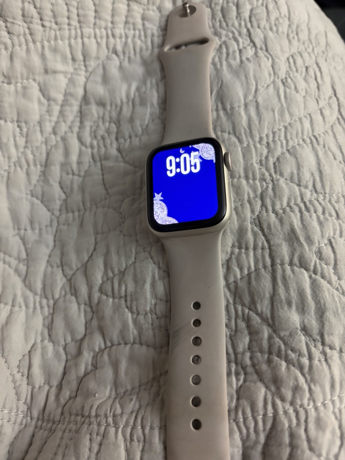 Apple Watch SE (2nd Gen) GPS + Cellular 44mm Silver Aluminum, White Silicone