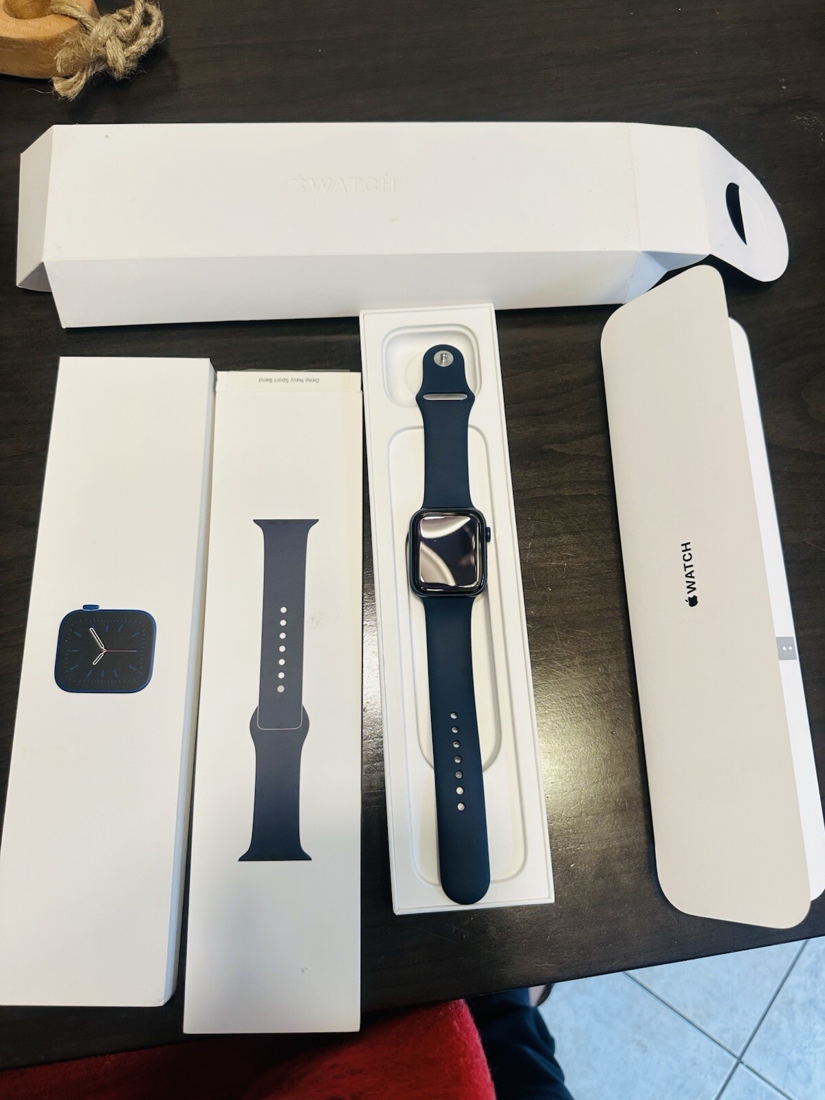 Apple Watch Series 6 44 mm Blue Aluminum Case with Deep Navy Sport Band