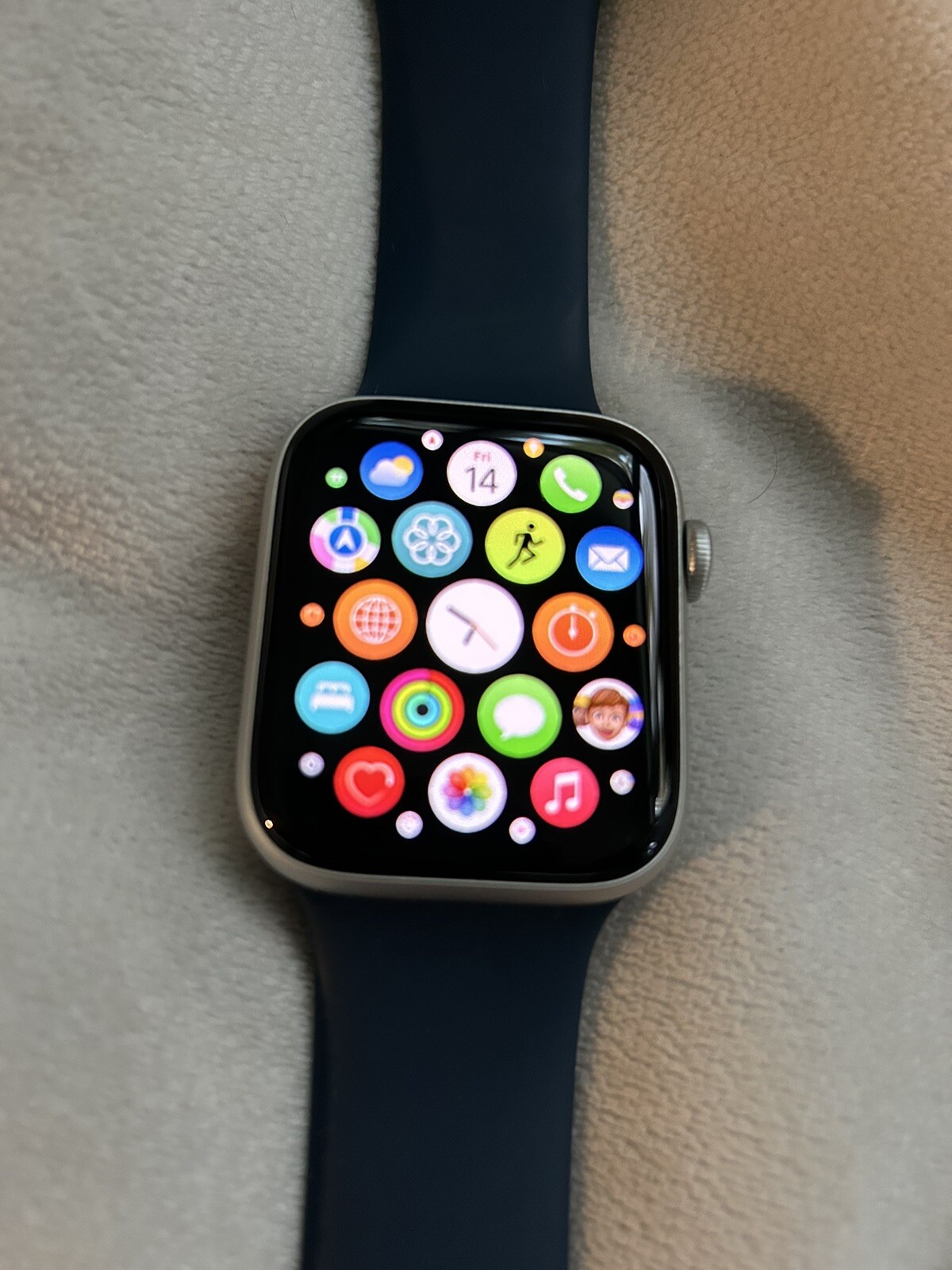 Apple Watch SE (GPS 44mm) Silver Aluminum Case with Abyss Blue Sport Band Watch