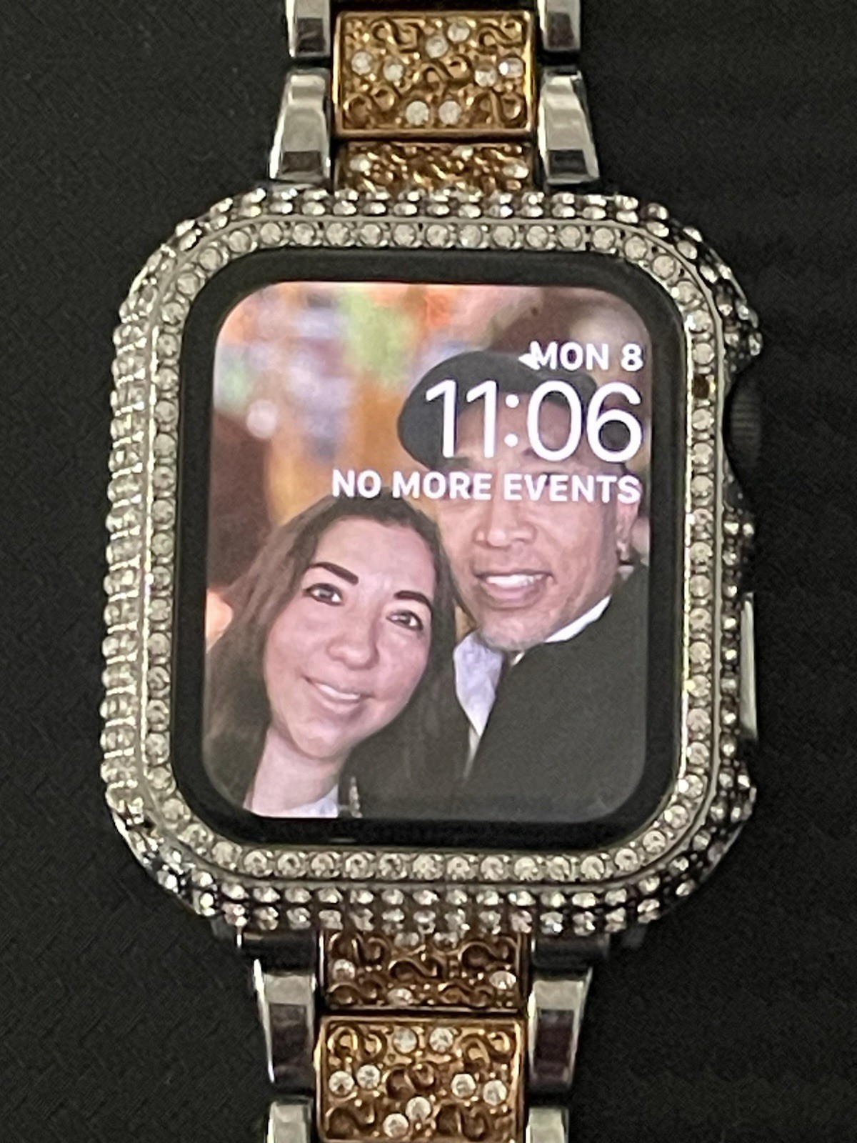 Apple Watch SE 1st Gen 40mm A2353 GPS + Cellular Aluminum Smartwatch
