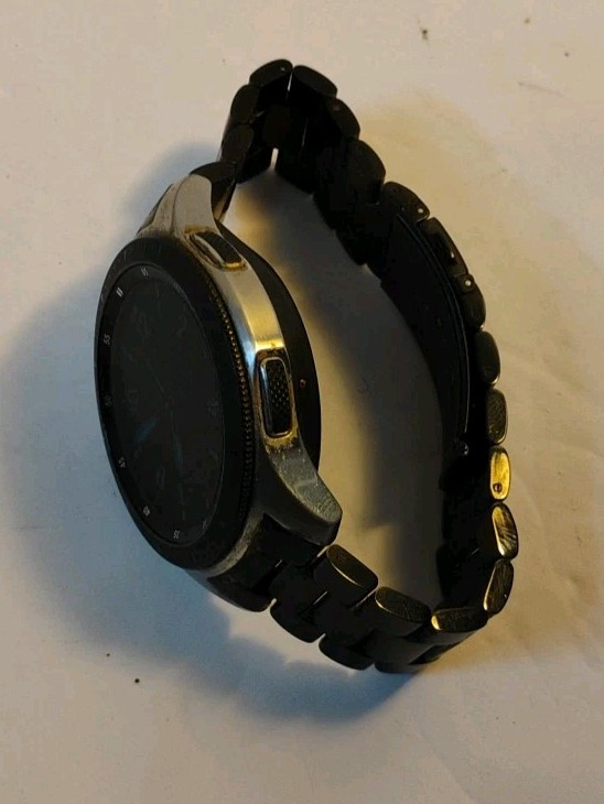 SAMSUNG GALAXY SM-R805U Smart Watch w/ Charging Station (2) Bands WORKING!!!