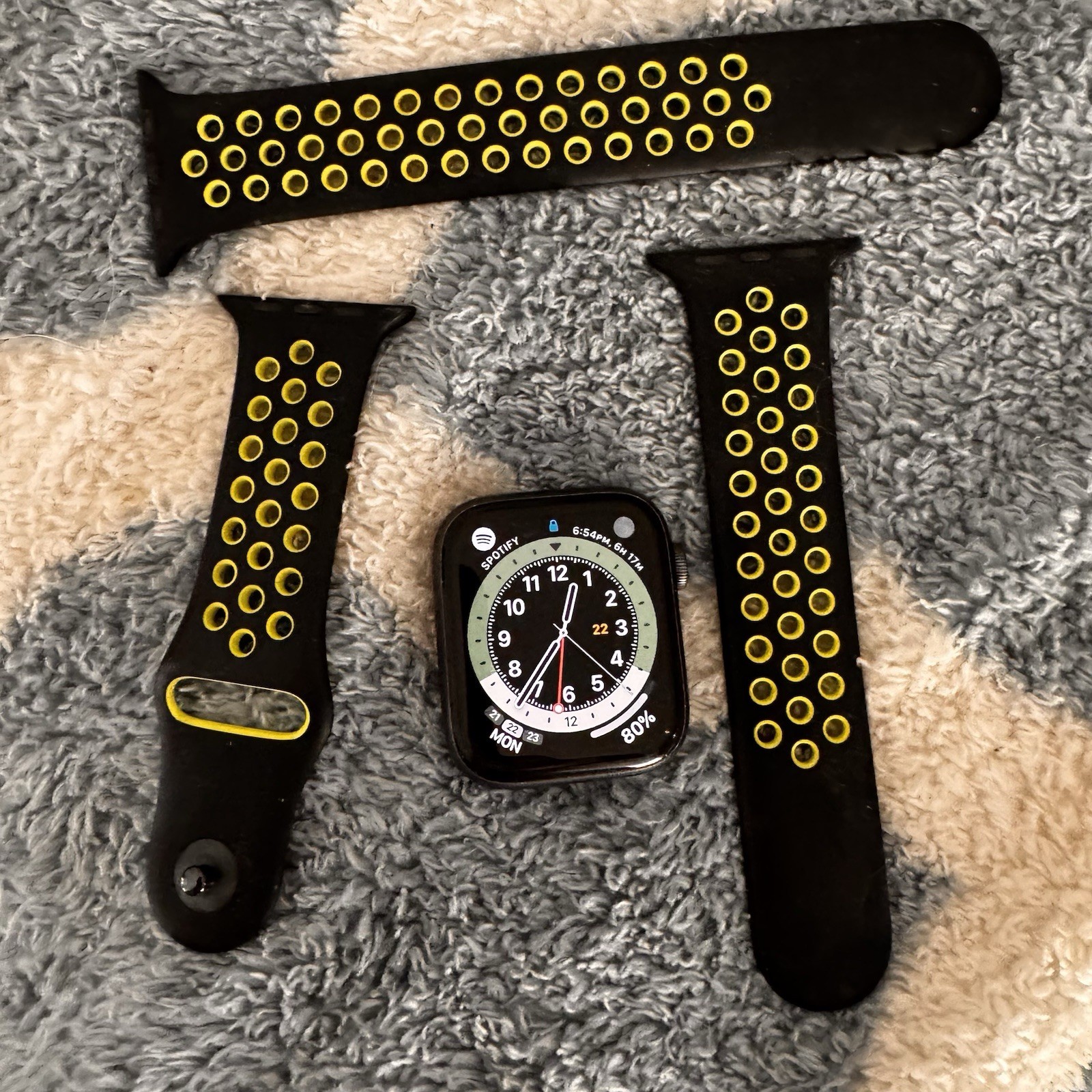 Apple Watch Series 4 nike 44mm Aluminum Case Sport Band (GPS+cellular) unlocked