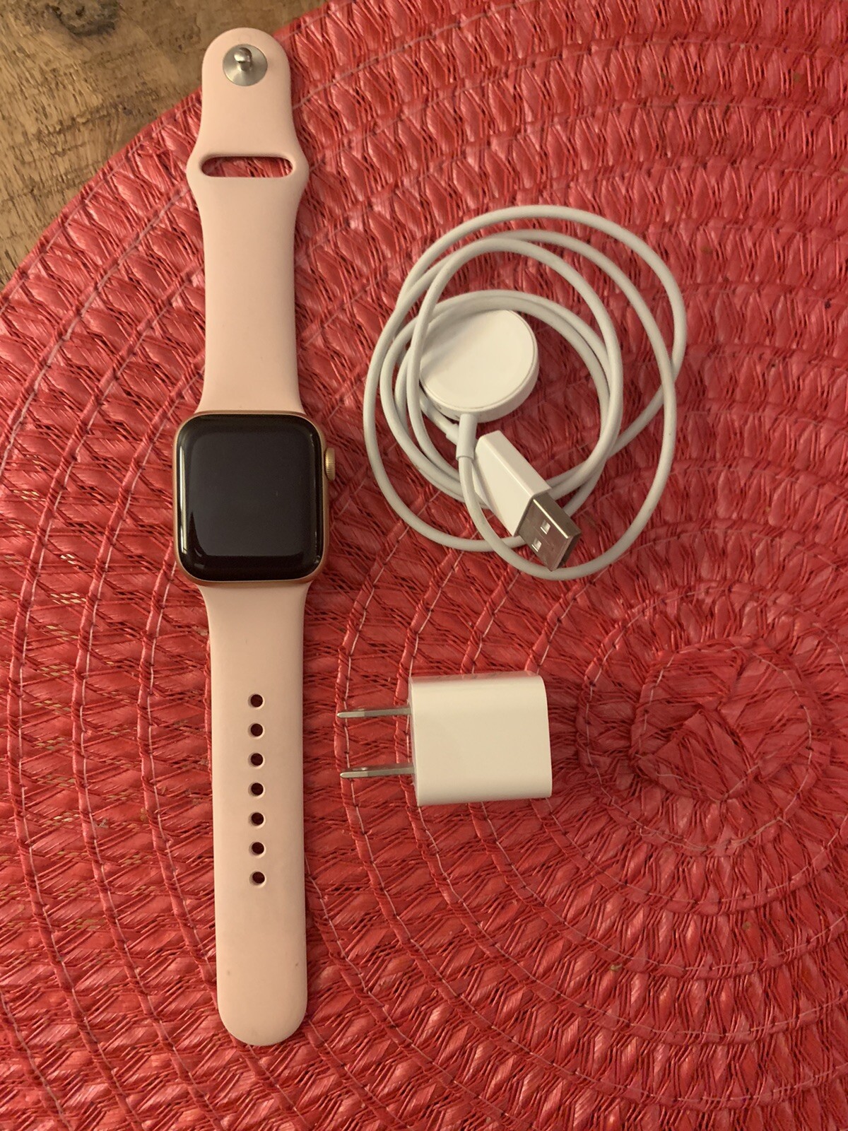 Apple Watch Series 5 MWWP2LL/A GPS & Cellular 40mm Smartwatch – Pink Sand