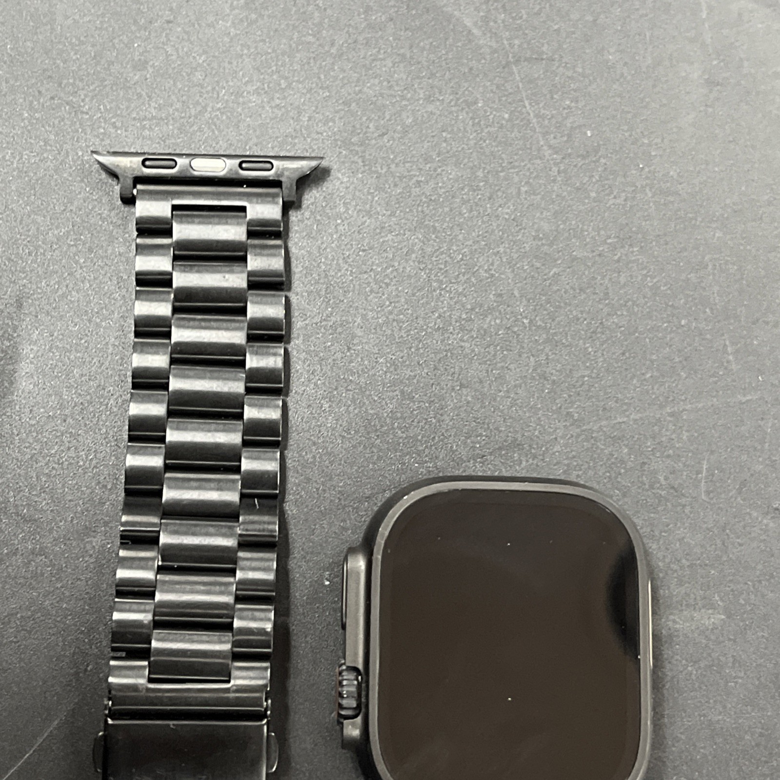 Apple Watch Ultra 2 GPS LTE 49mm Titanium A2986 2023
