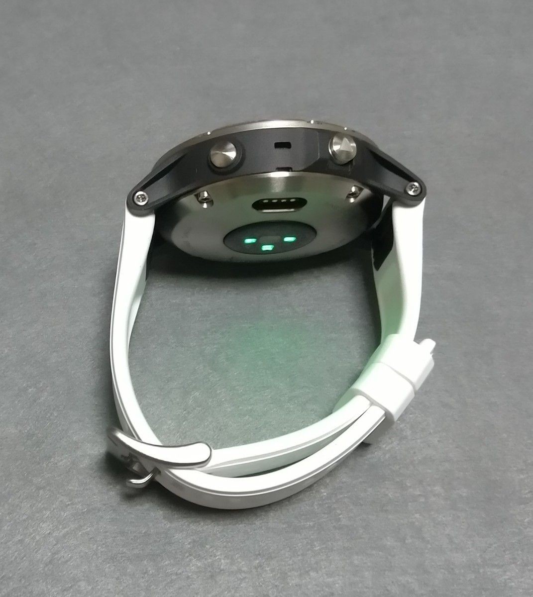 GARMIN fenix 5 PLUS Smartwatch Green Titanium Case GPS Sport Watch Used