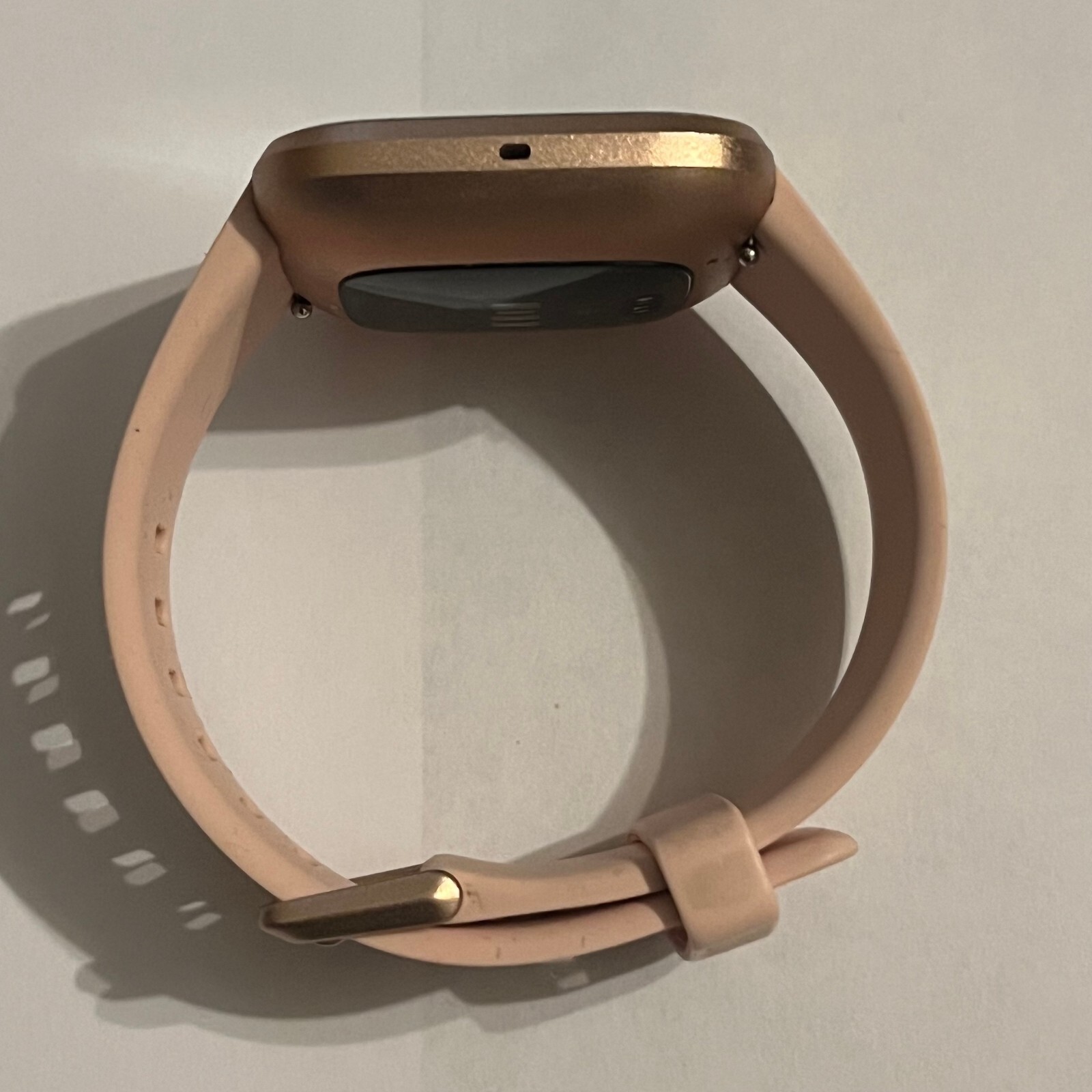Fitbit Versa 2 – Health & Fitness Smart Watch Copper Rose Pink Band FB507