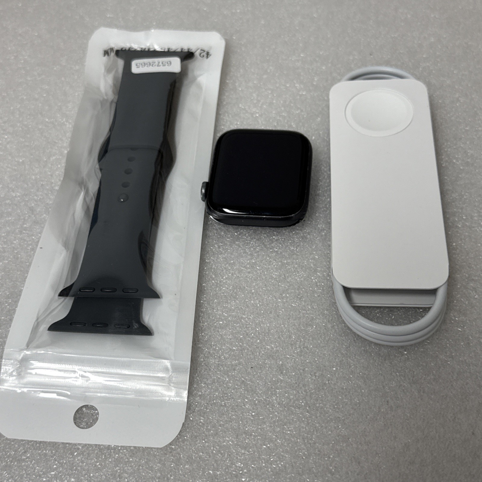 Apple Watch SE 1st 44mm GPS + LTE Space Gray Aluminum Black Sport Band #21