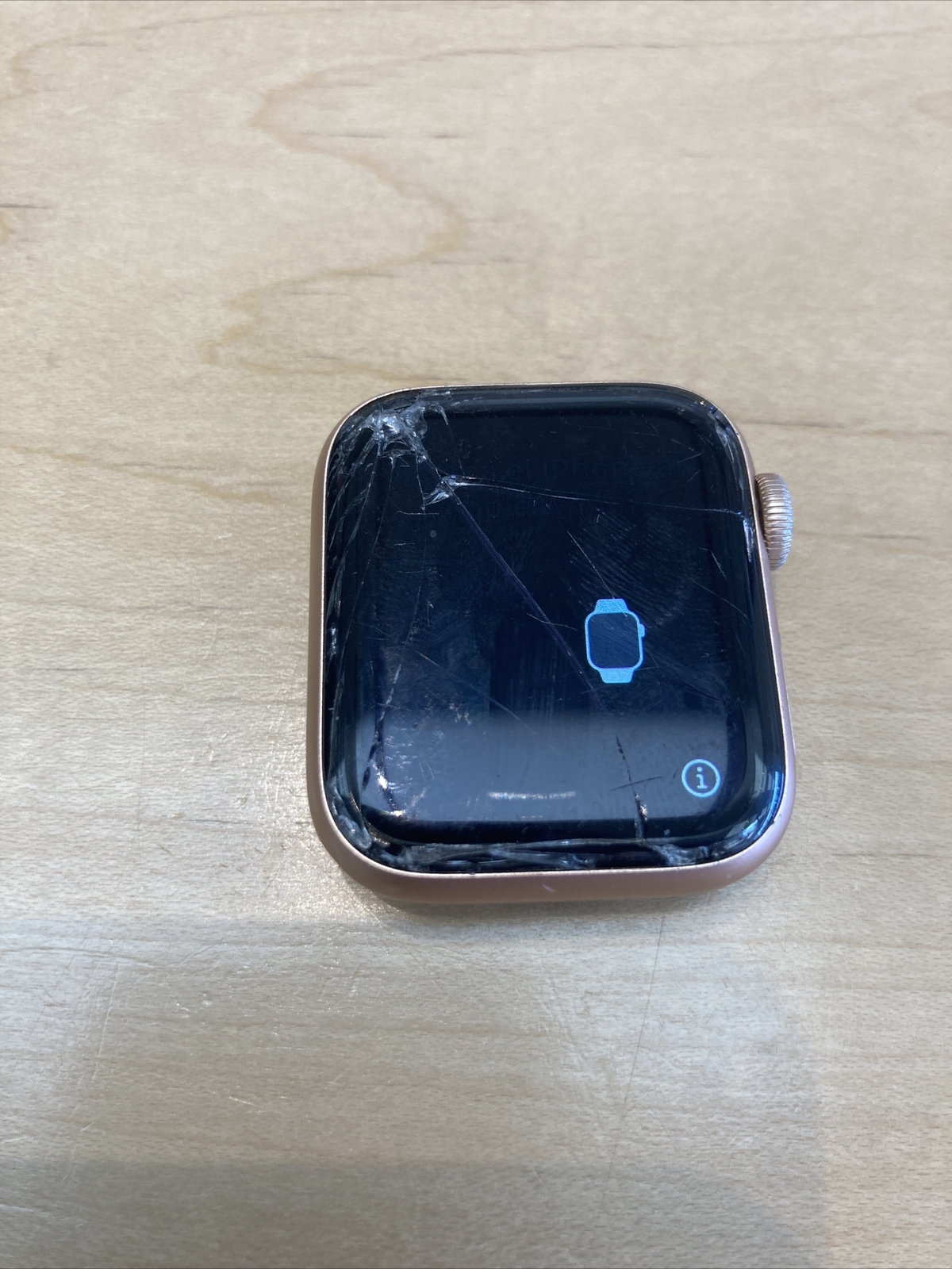 Apple Watch Series 4 40mm Rose Gold Pink Crack With in ScreenWorks Fine!