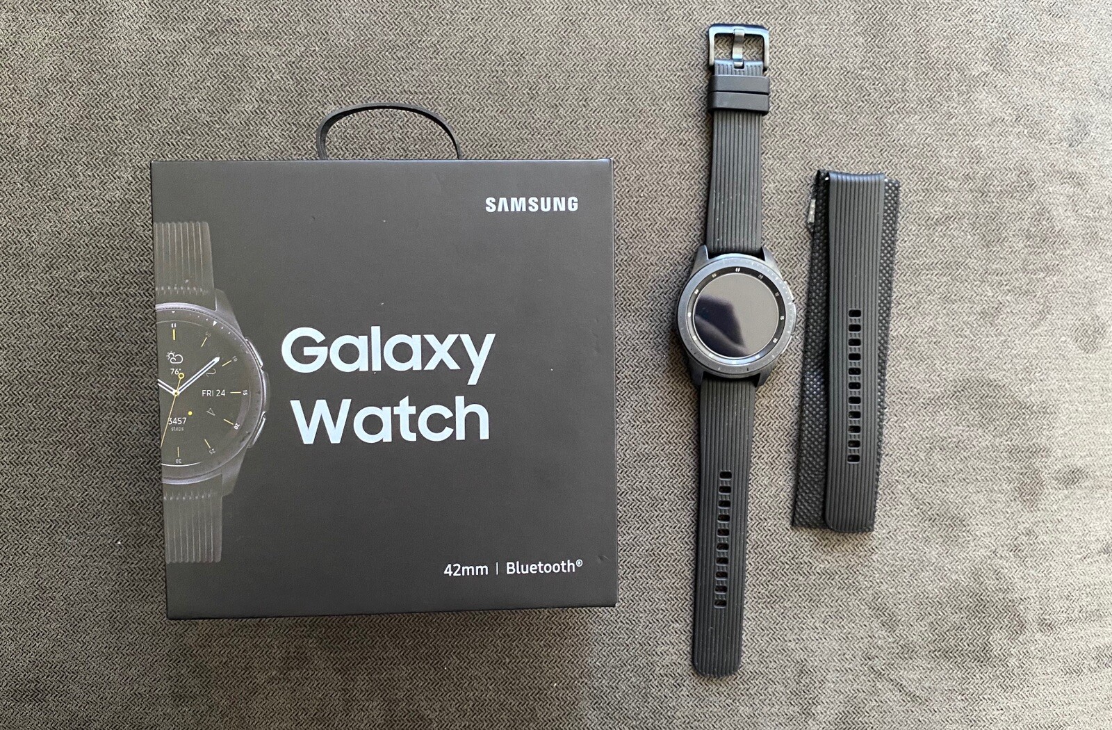 Samsung Galaxy Watch SM-R810 42mm Midnight Black EXTRAS INCLUDED