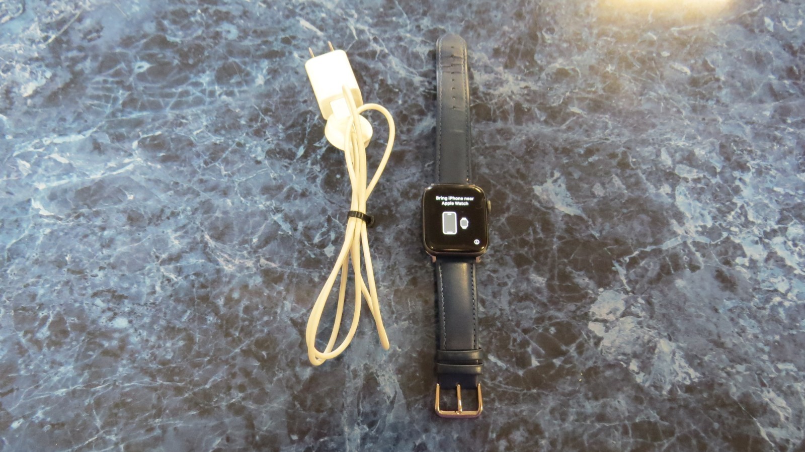 Apple Watch Series 4 44 mm Space Gray with Blue Leather Band (GPS + Cellular)