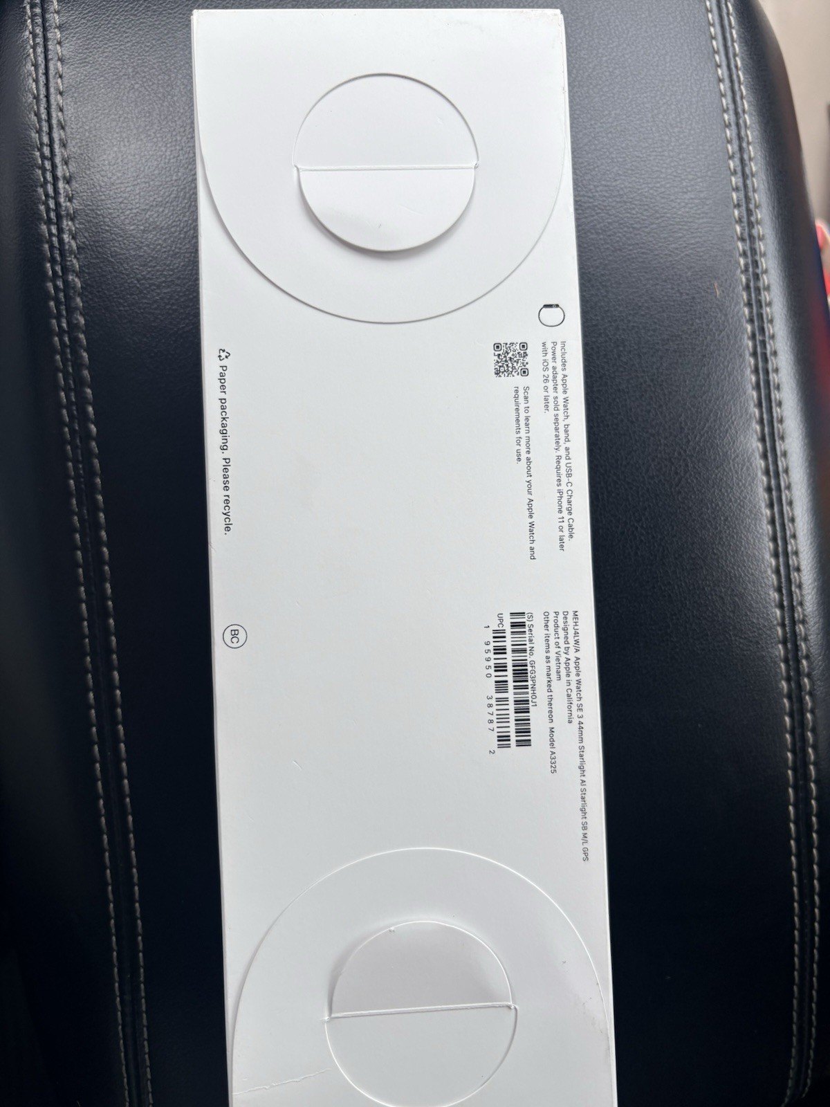 Apple Watch Series SE 3 44mm Starlight Aluminum Case Starlight Sport Band M/L