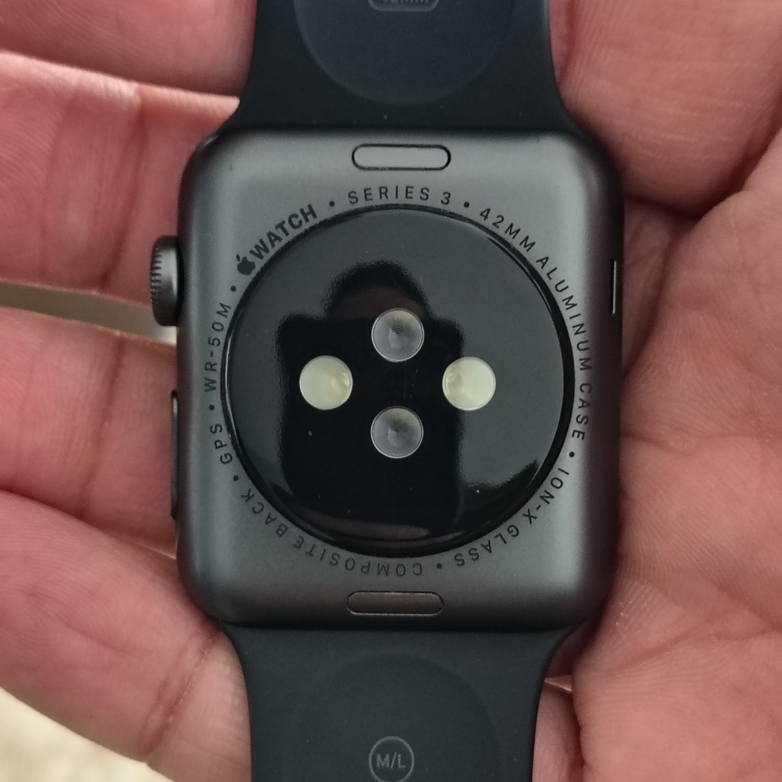 Apple Watch Series 3 42mm Aluminium Case with Sports Band – Space Gray/Black