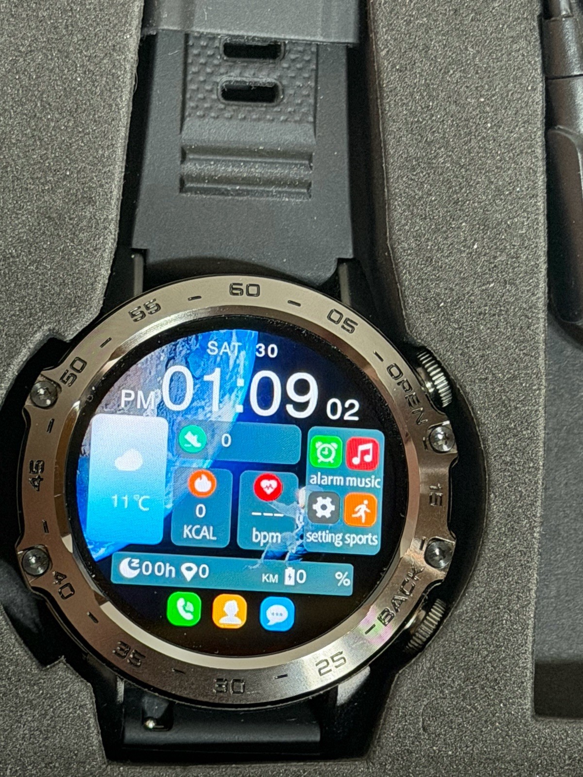 Luxium Shield Premium Durable Smartwatch Mint In Box IOS & Android