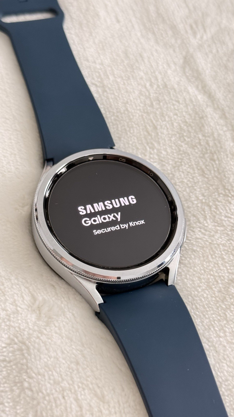 Samsung Galaxy Watch6 Classic 47mm + Extra Bands