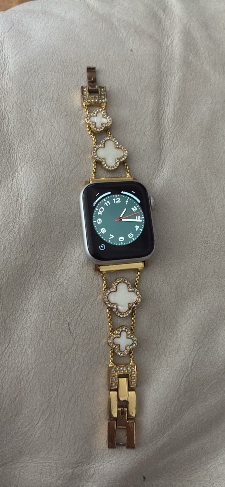 Apple Watch Series 4 40mm Silver Stainless Steel Case Gold Metal Band iOS