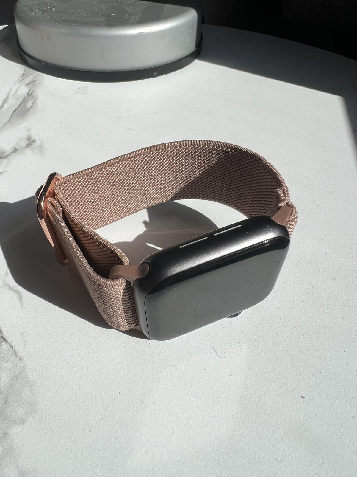 Apple Watch SE 40mm (GPS + Cellular) Space Gray Aluminum Case – 3 Band Colors