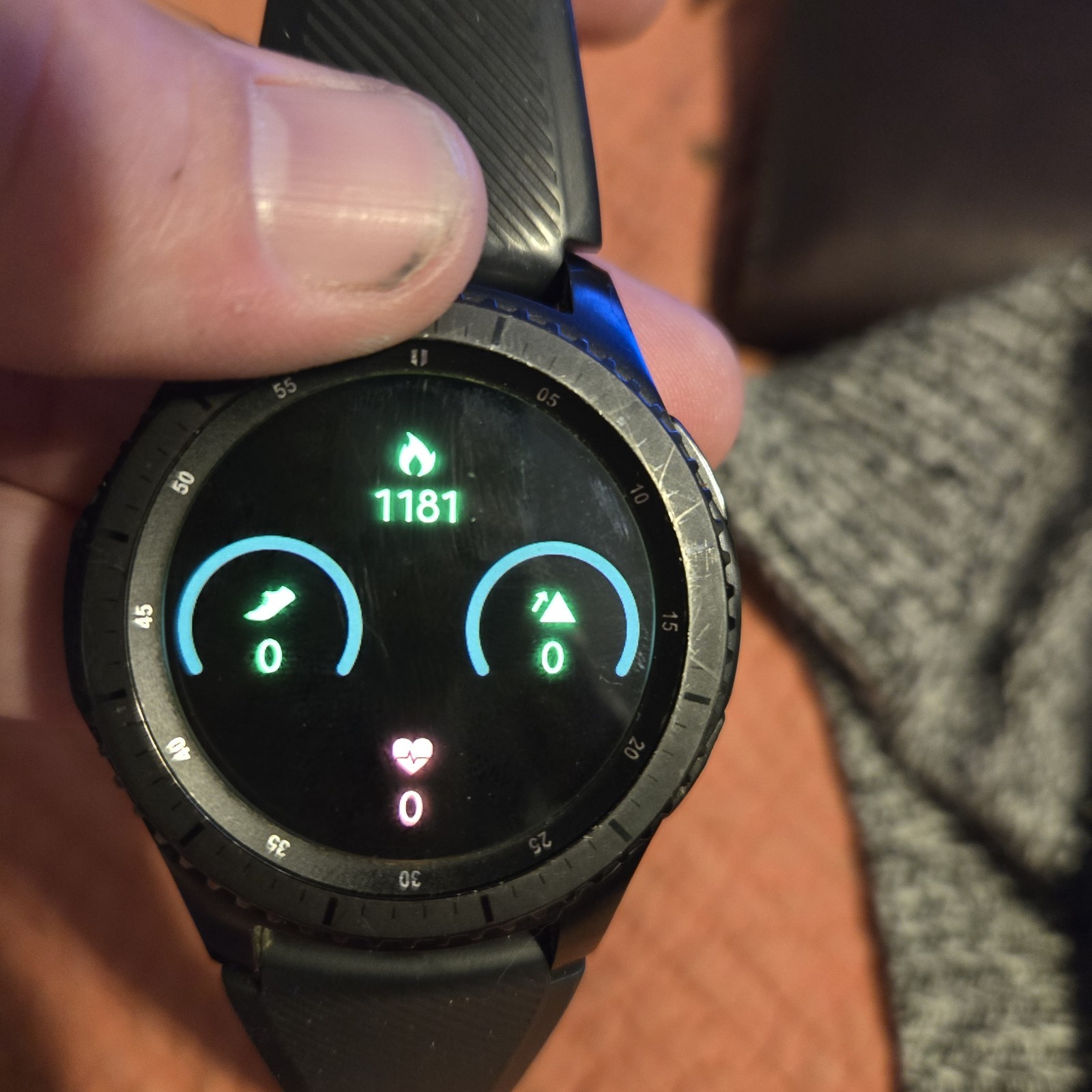 Samsung Galaxy Gear S3 Frontier SM-R760 WiFi Smartwatch Space Gray / Black