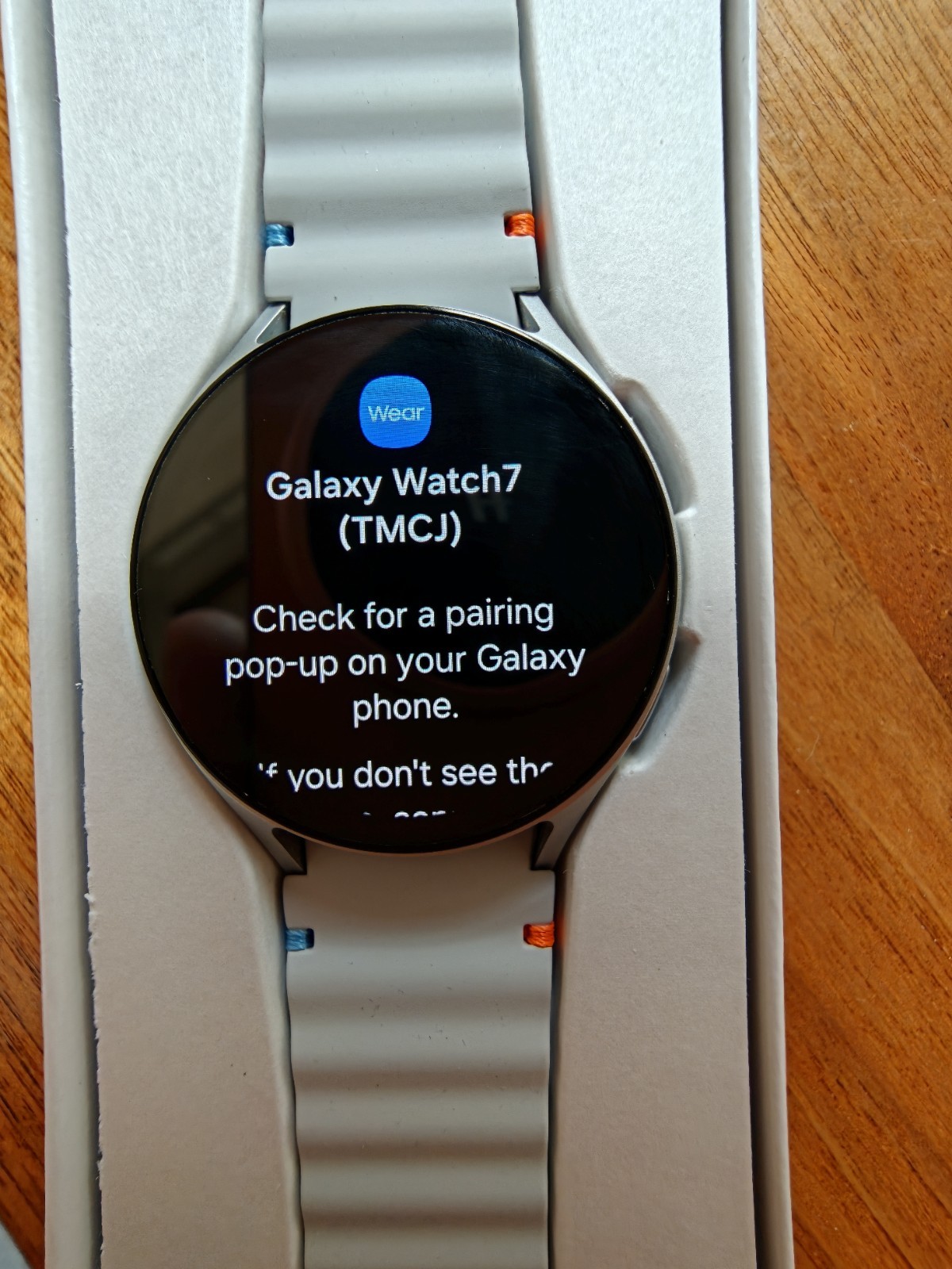 Samsung Galaxy Watch7 44mm Silver Metal Case 32GB Wifi/GPS Waterproof White Band