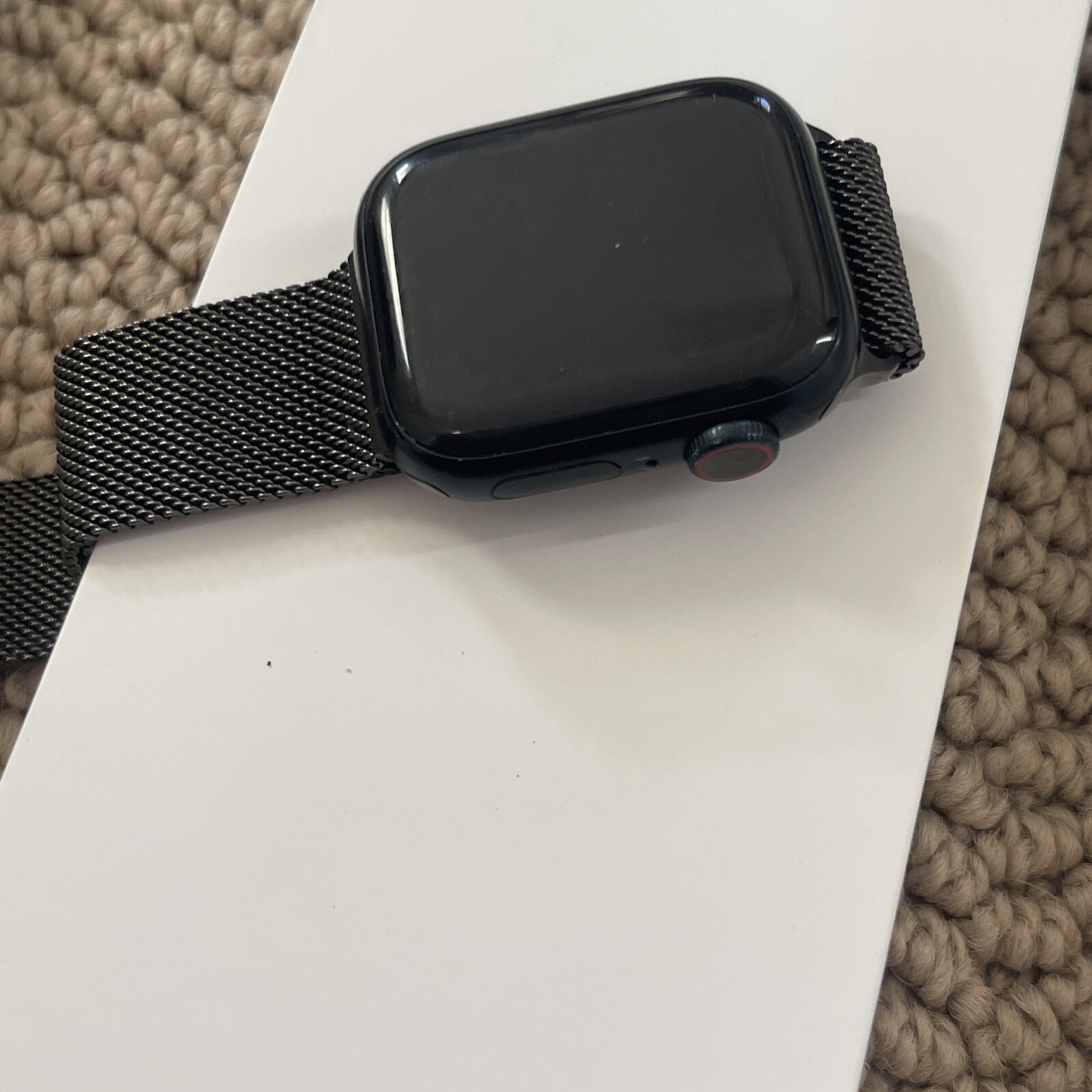 Apple Watch Series 8 GPS 41mm Midnight Case Sport Band + Graphite Milanese Loop