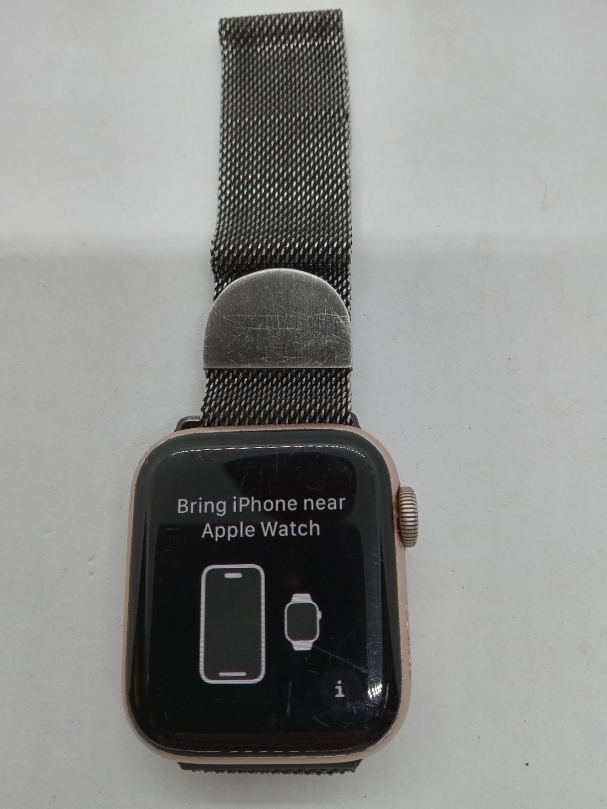 Apple Watch Series 5 Rose Gold WR 50m 40mm GPS LTE Adjustable Band