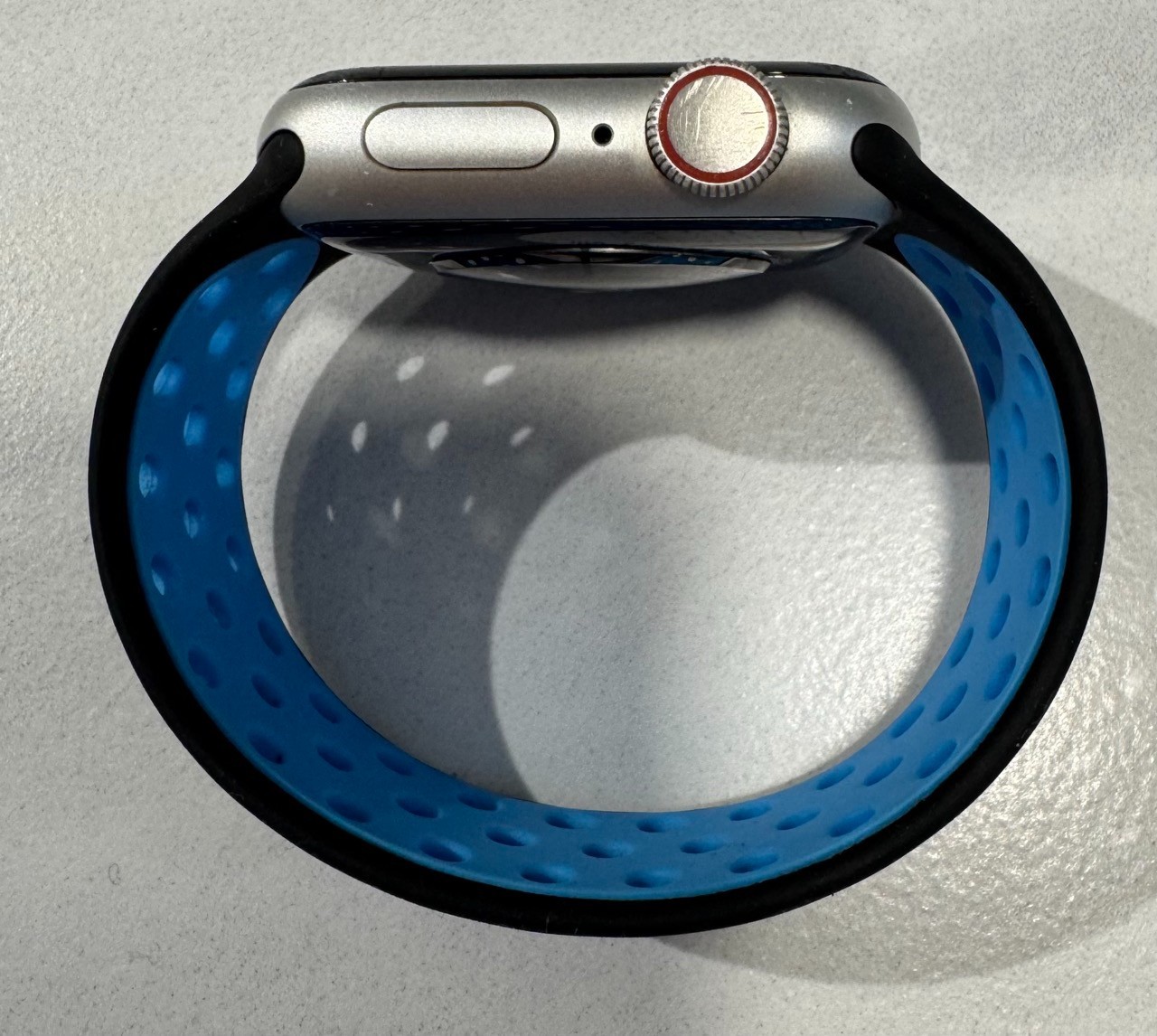 Apple Watch Series 4 40 mm Space Gray Aluminum Case GPS + Cellular, need battery