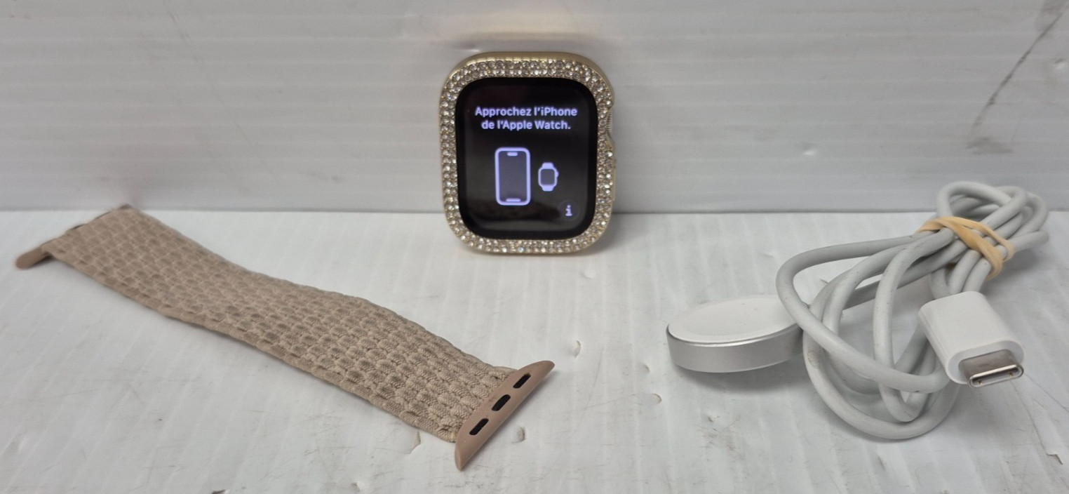 (N9742703) Apple A2770 Series 8 Smart Watch
