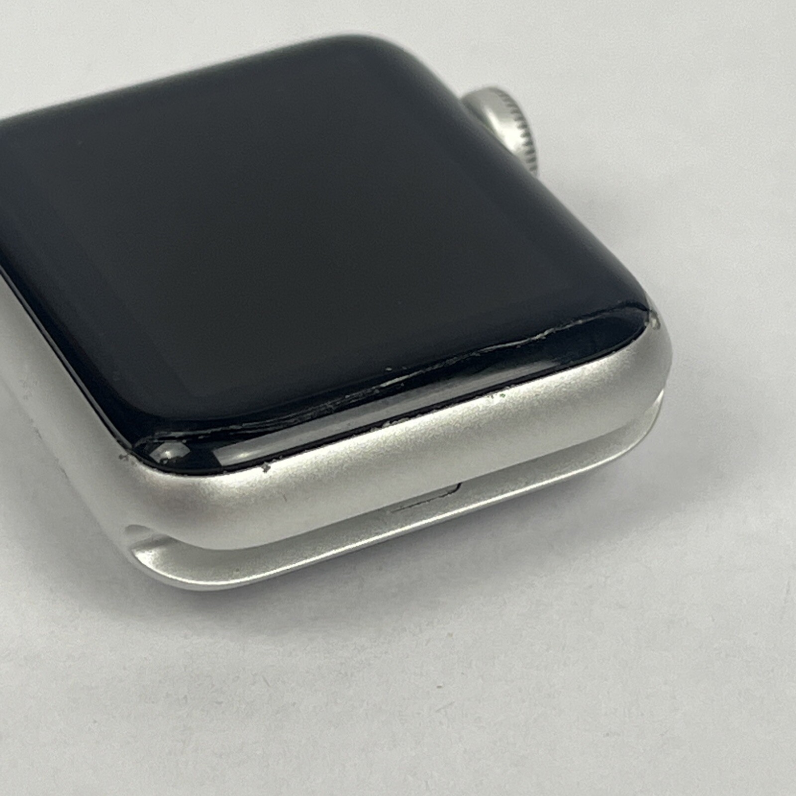 Apple Watch Series 3 38mm Aluminium Case – Silver *No Power*