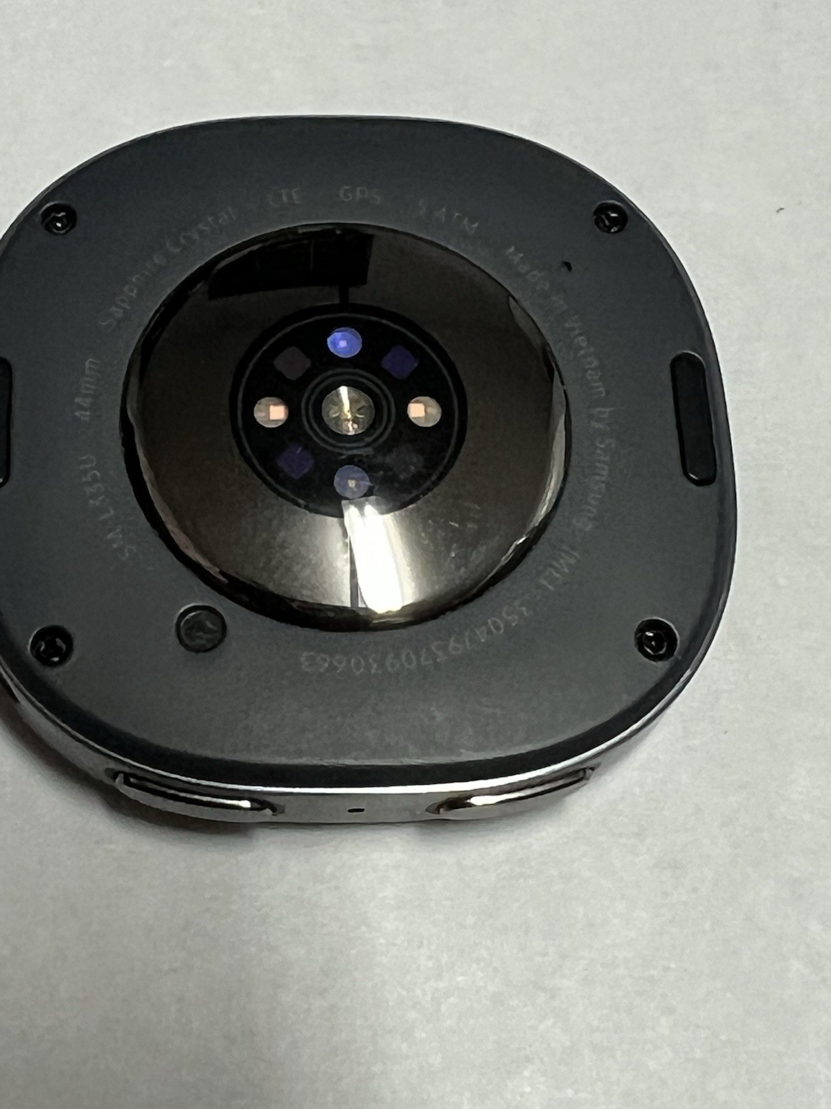 Samsung Galaxy Watch 8 44mm Smartwatch BLACK SM-L335U LTE 2025 READ