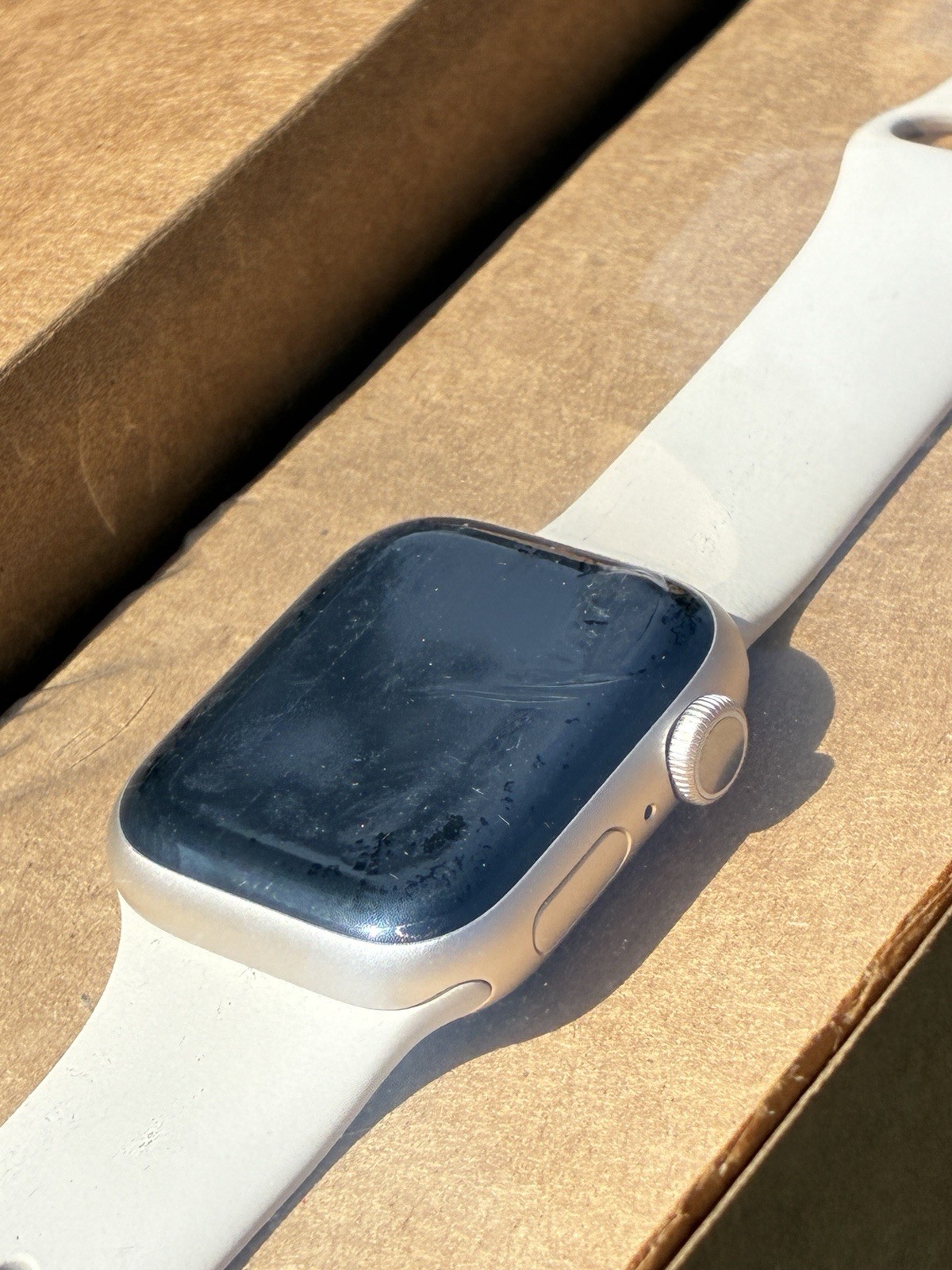 Apple Watch Gen 9 Series 9 41mm Starlight Aluminum – Starlight Sport Band