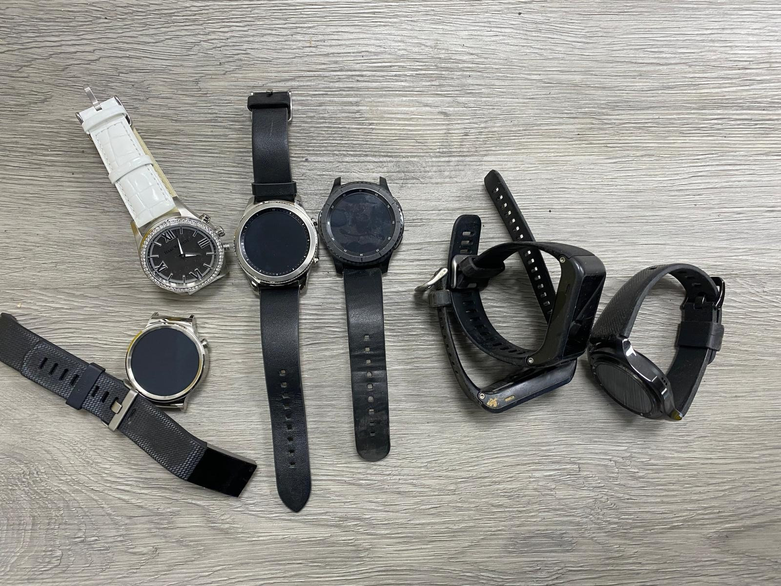 LOT OF 9 FOR PARTS/REPAIR Samsung Gear S3 Classic Smart Watch & MORE