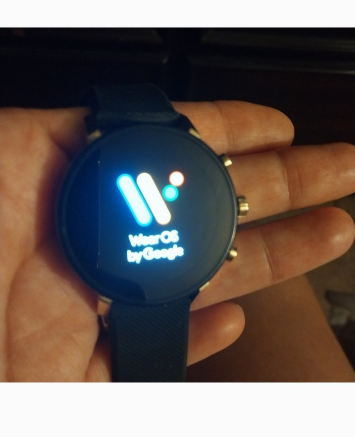 Movado Connect 2.0 Unisex Gold Smartwatch