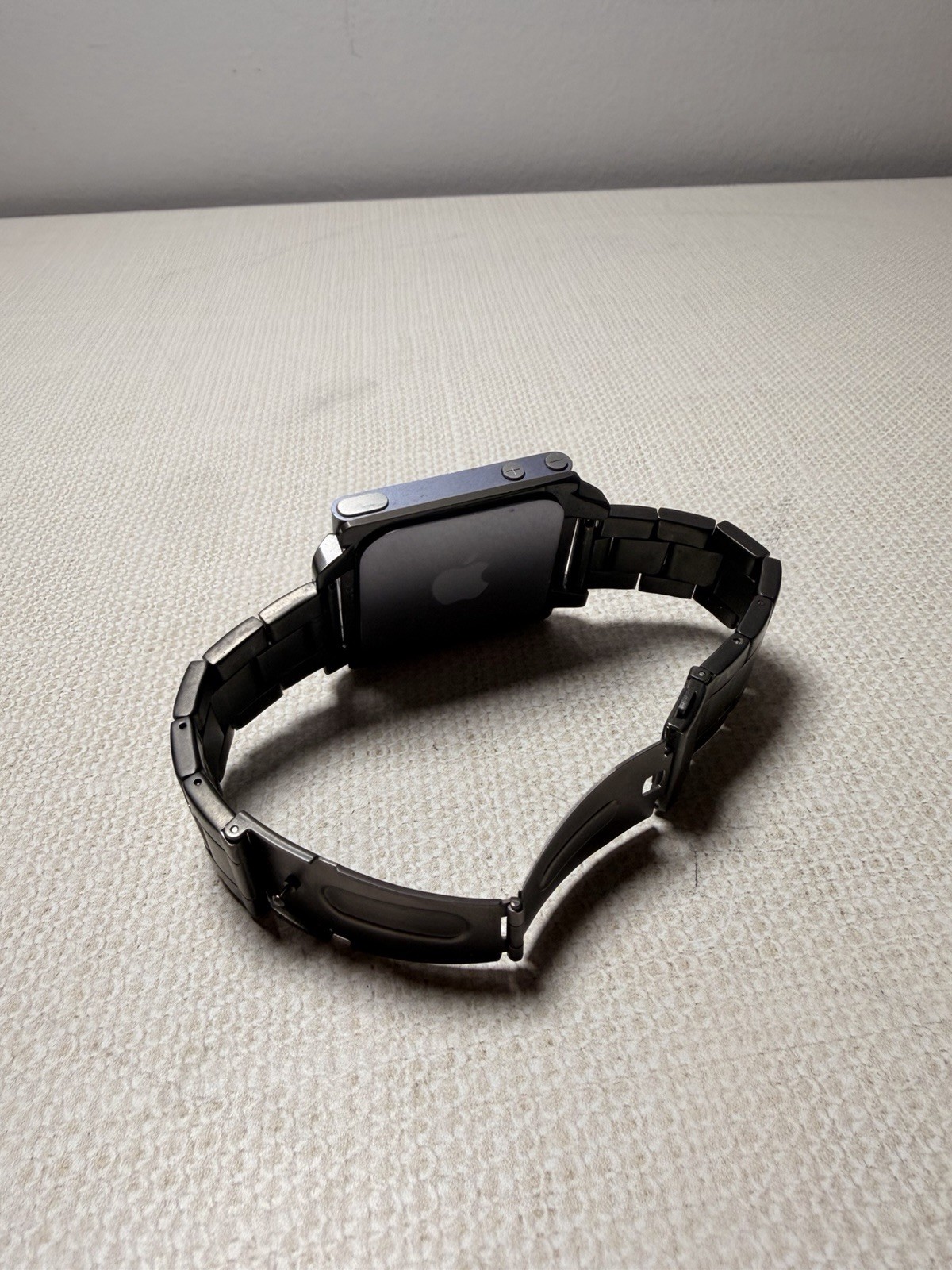 Apple Smart Bracelet 40mm Metal Band Silver Case iOS Compatible Used